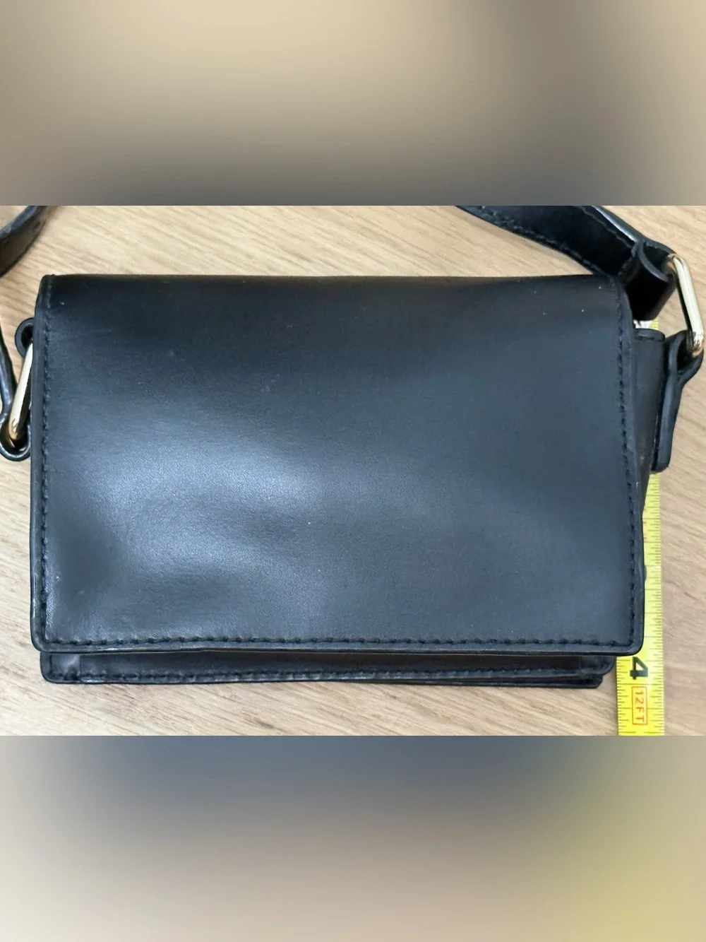 Kate Spade New York Lemon Street Gwen Camera Crossbody Novelty Bag